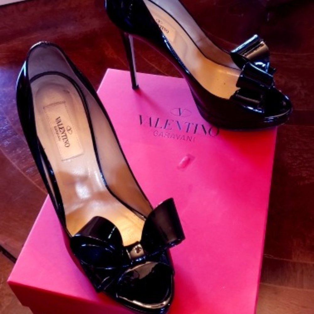 Valentino Black Patent leather High Heels
